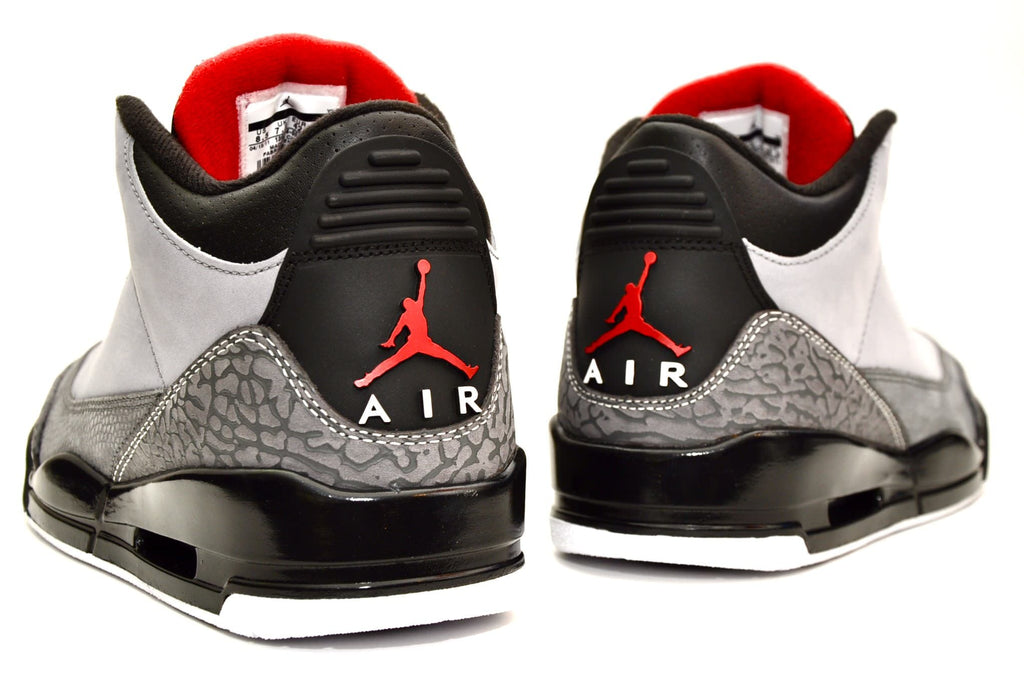 Air Jordan 3 'Stealth'